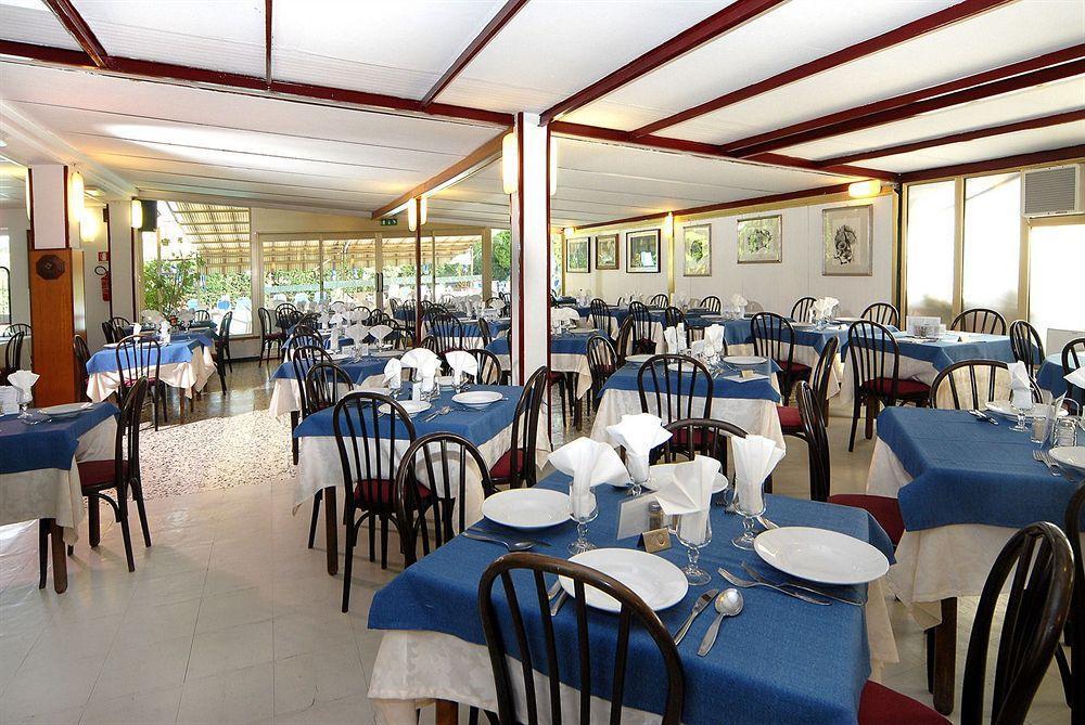 Hotel Delle Mimose Diano Marina Restaurant photo